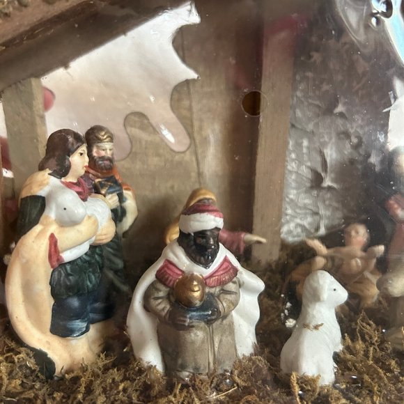 Nativity Scene Indoor decoration - Picture 2 of 6